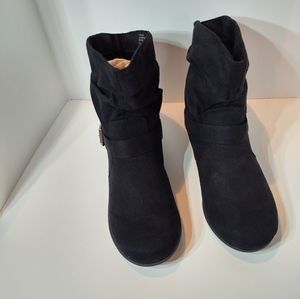 Rampage Bielson black faux leather suede pull on slouchy ankle boot Style WXM01W